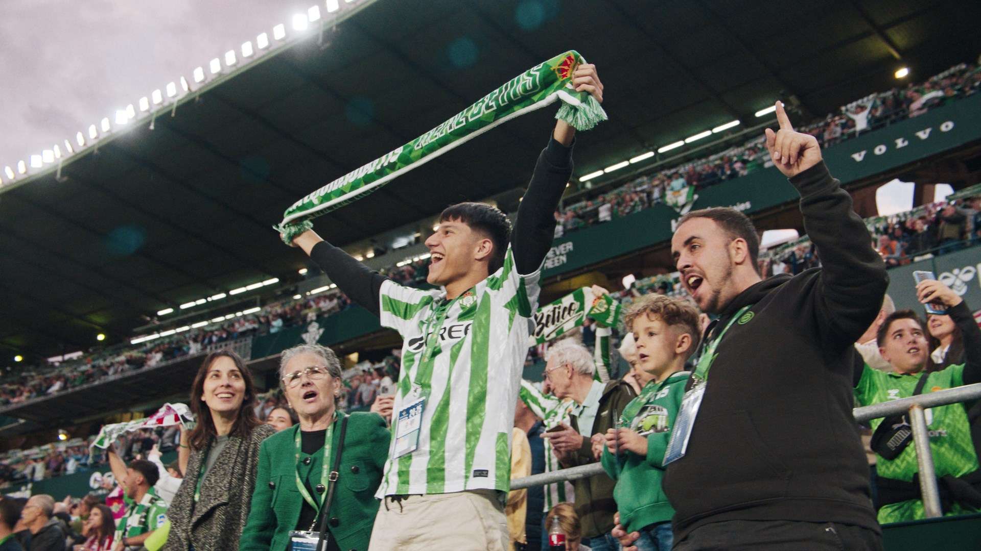 我们将围绕 我们将围绕